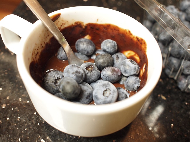 2012-08-31-Chocolateandblueberries7.jpg