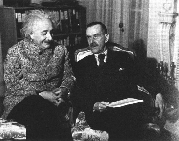 2012-09-16-20120908Thomas_Mann_with_Albert_Einstein_Princeton_1938.jpg