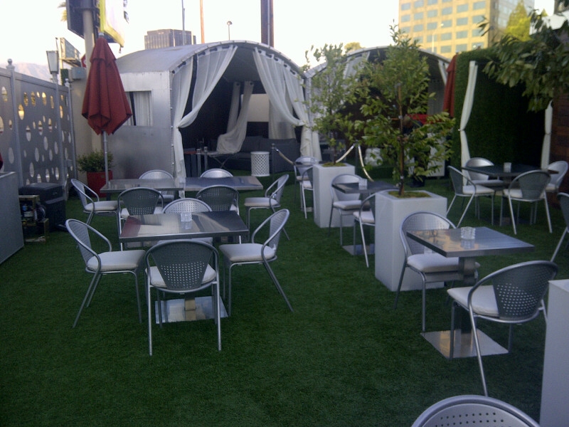 2012-10-01-XenLoungePatio.JPG