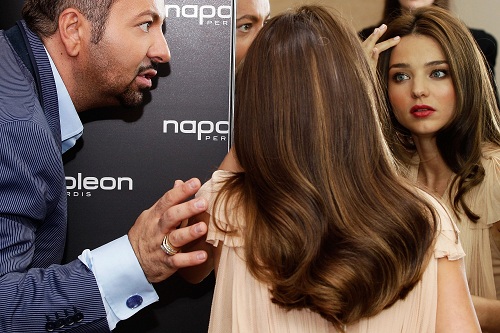 2012-10-03-MirandaKerrmirror2HuffPo.jpg