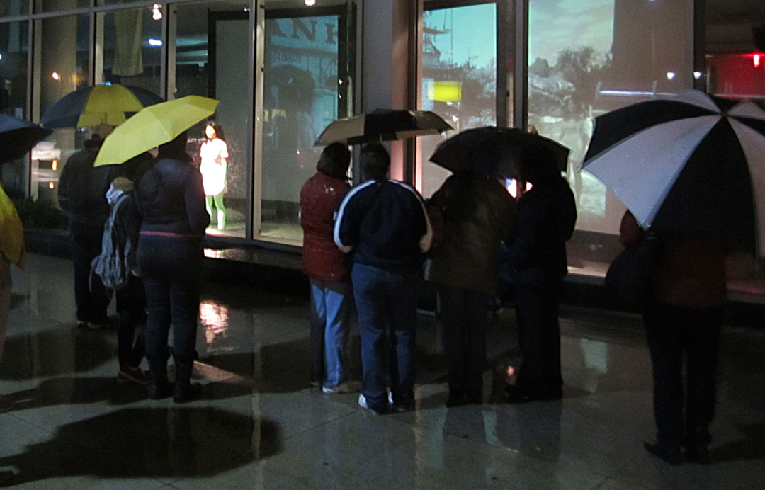 2012-10-07-Pschyodelic_Effects_crowds.jpg