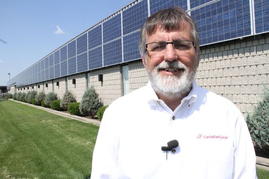 2012-10-15-MilfredHammerbackerPresidentCanadianSolarMississaugaOntario3.jpg