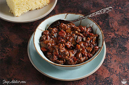 chili with bacon and mushrooms
