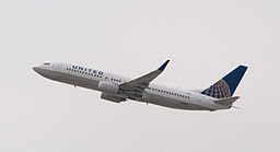 2012-11-21-256pxContinental_Airlines__N76519__Flickr__skinnylawyer.jpg