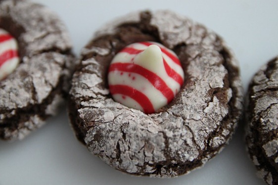 2012-12-04-mint_chocolate_crinkle_cookies_thumb.jpg