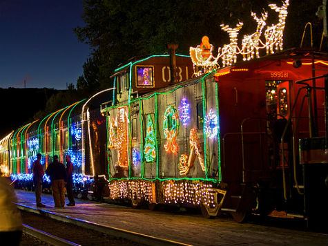 2012-12-12-trainoflights.jpg