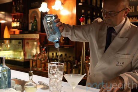 2012-12-20-DryMartiniBar_Huffington.jpg