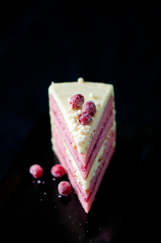 2012-12-21-cake_cranberry_wht_choc_finale.jpg