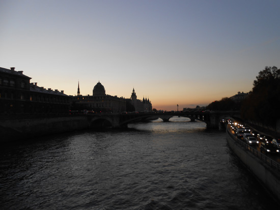 2013-01-03-parisseineriverwbridgeatsunsetlowres.jpg