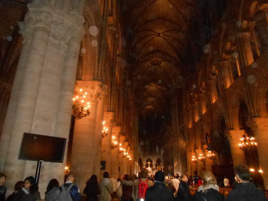 2013-01-04-parisnotredamsmalllres.jpg