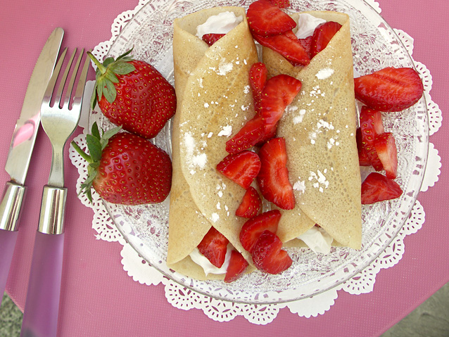 2013-01-10-strawberrycrepes1.jpg