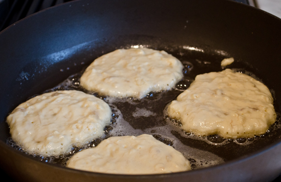 https://images.huffingtonpost.com/2013-01-26-cookingpancakes.jpg