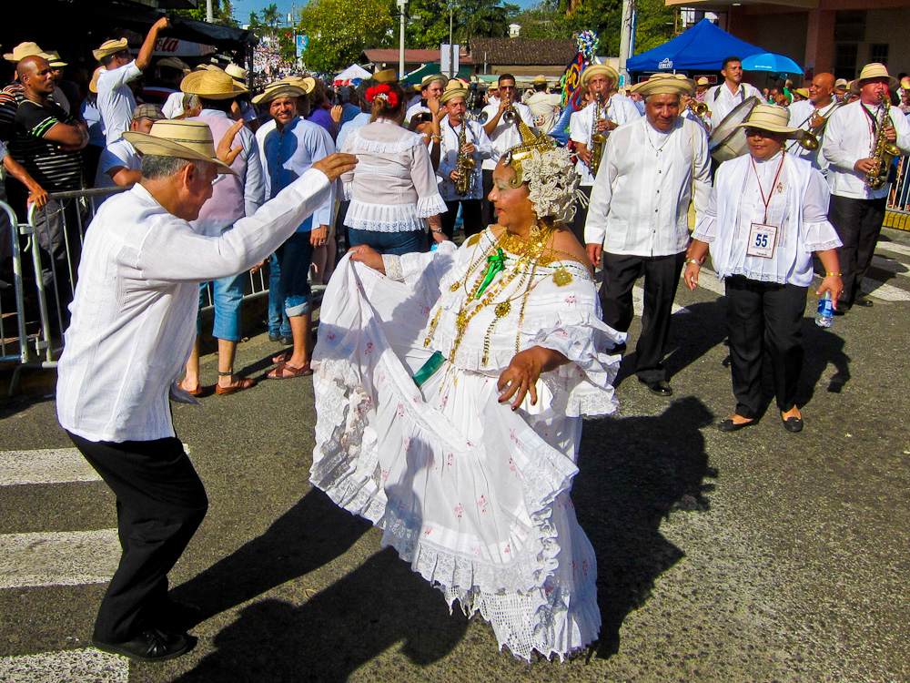 Planet Appetite: 3rd Annual Parade of a Thousand Polleras in Las Tablas ...