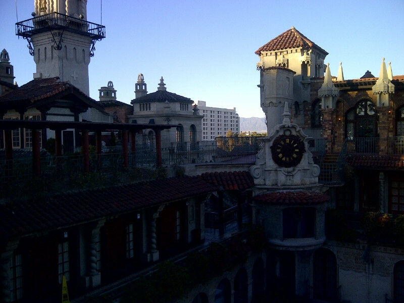 2013-02-07-MissionInnbuilding.JPG