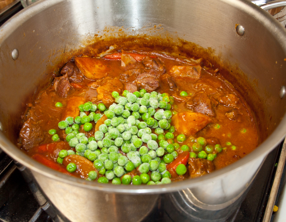 2013-03-15-guinnesslambstewaddingpeas.jpg