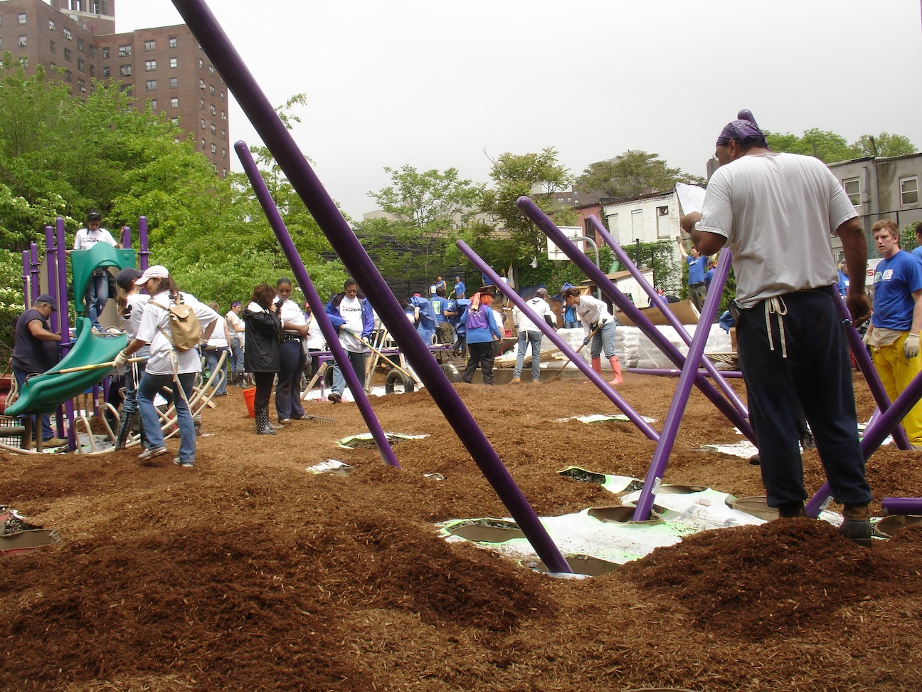 2013-03-18-VolunteerDayPlaygroundConstructioncopy.jpg