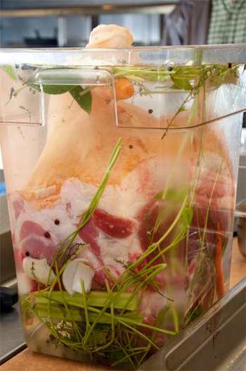 2013-03-25-wet_curing_ham.jpg