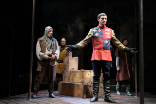 2013-03-26-LanternTheaterCompany_HenryV_07.jpg