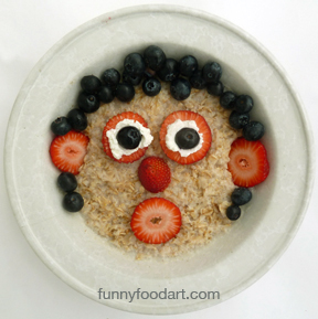 2013-03-29-Berries_and_oatmeal_FFA.jpg