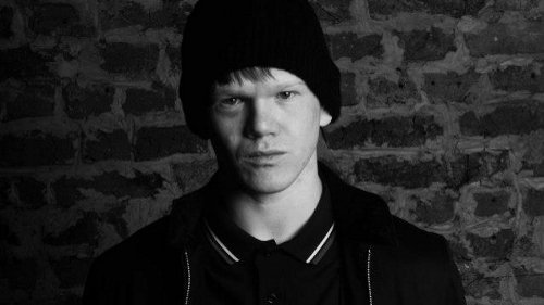 2013-04-08-RUMTHIEF.jpg