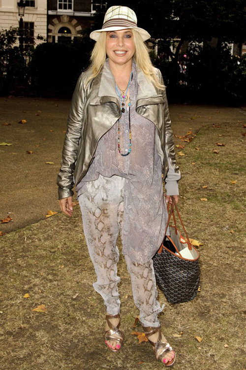 2013-04-09-FrontRowBrixSmithStartatLouiseGrayShowshowSpringSummer2013LondonFashionWeekLondon0912.jpg