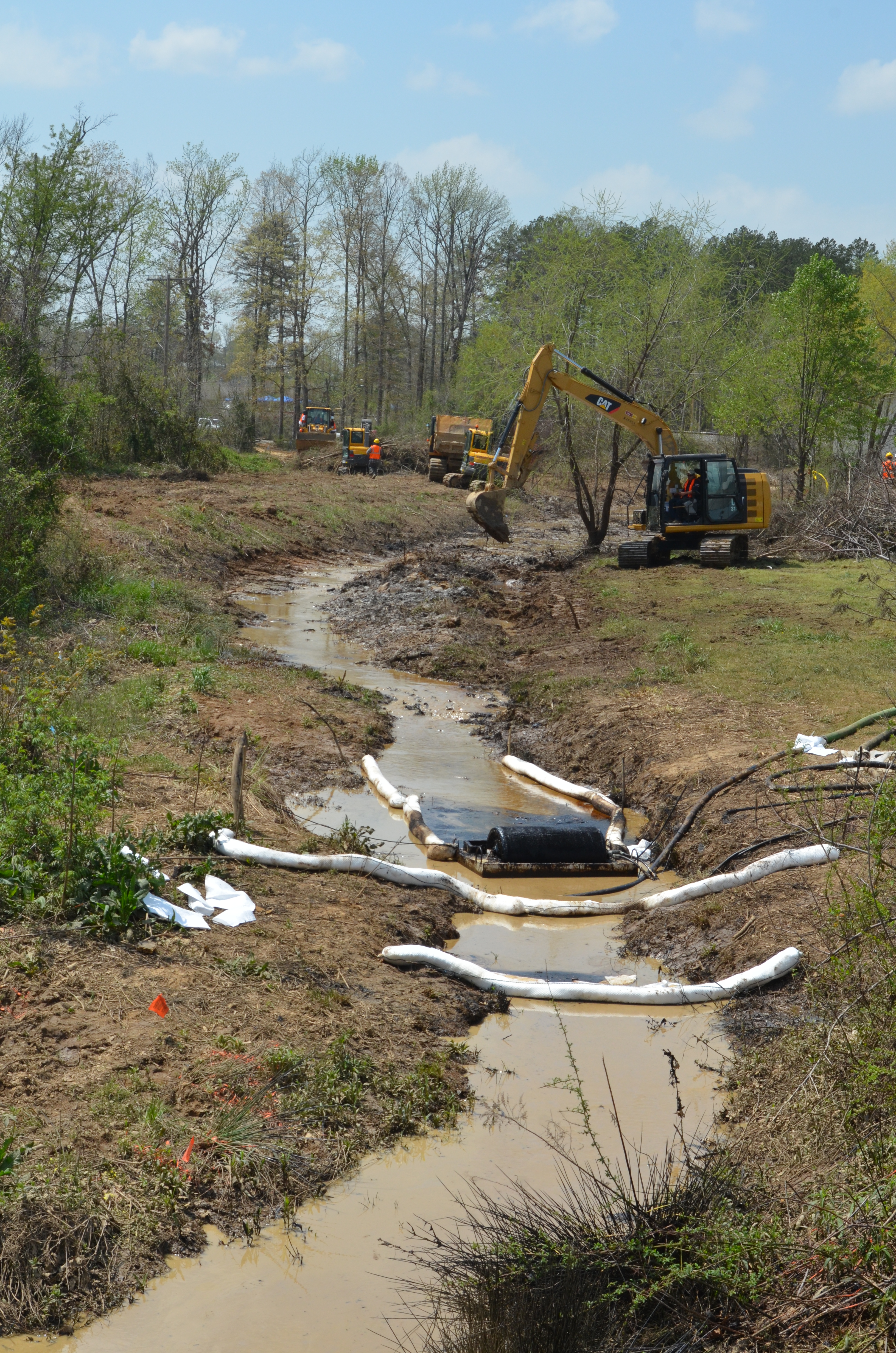 2013-04-11-oilspill3.JPG