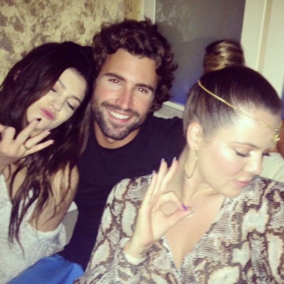 2013-04-29-KhloeKardashianBlendedFamily.jwithKylieJennerBrodyJenner580x580.jpg