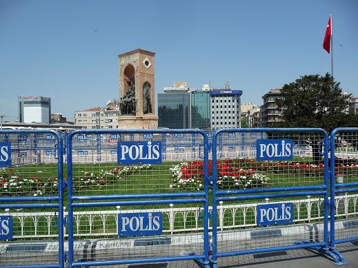 2013-05-01-ISTANBUL.SPRING.13.A258.JPG