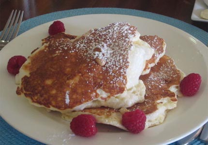 2013-05-07-aurealemonsoufflepancakes.jpg