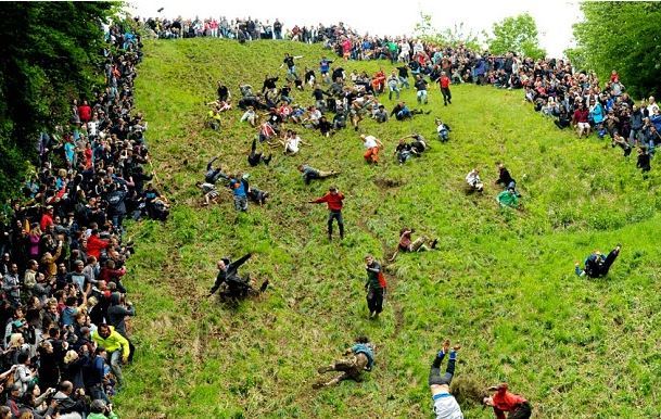 2013-05-14-Cheeserolling.JPG