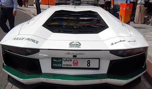 2013-05-19-DubaipolicepatrolLamborghinitonabspeedersAbuFadil.jpg