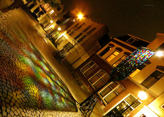 pavement in utrecht illuminated/easyhiker.co.uk