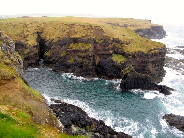 2013-06-11-IrelandGiantsCausewaybeautypix.jpg