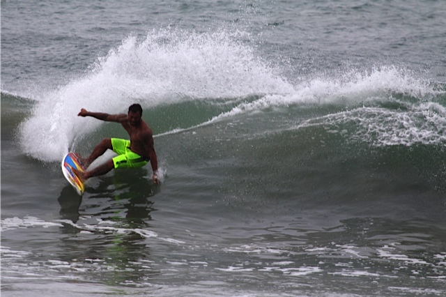 2013-06-11-Panama_Sunny_Wave_Greenshorts.jpg