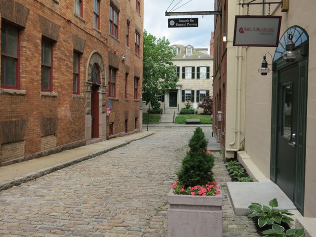 2013-06-19-NewBedfordMACobblestoneStreets.jpg