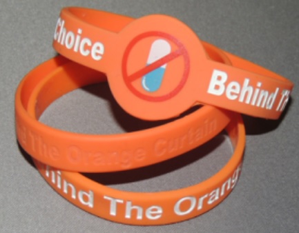 2013-07-03-NatalieCosta_OrangeBracelets.jpg