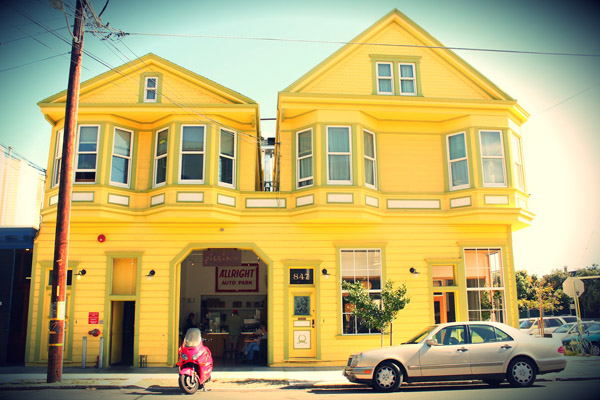 2013-07-03-yellowbuilding.jpg