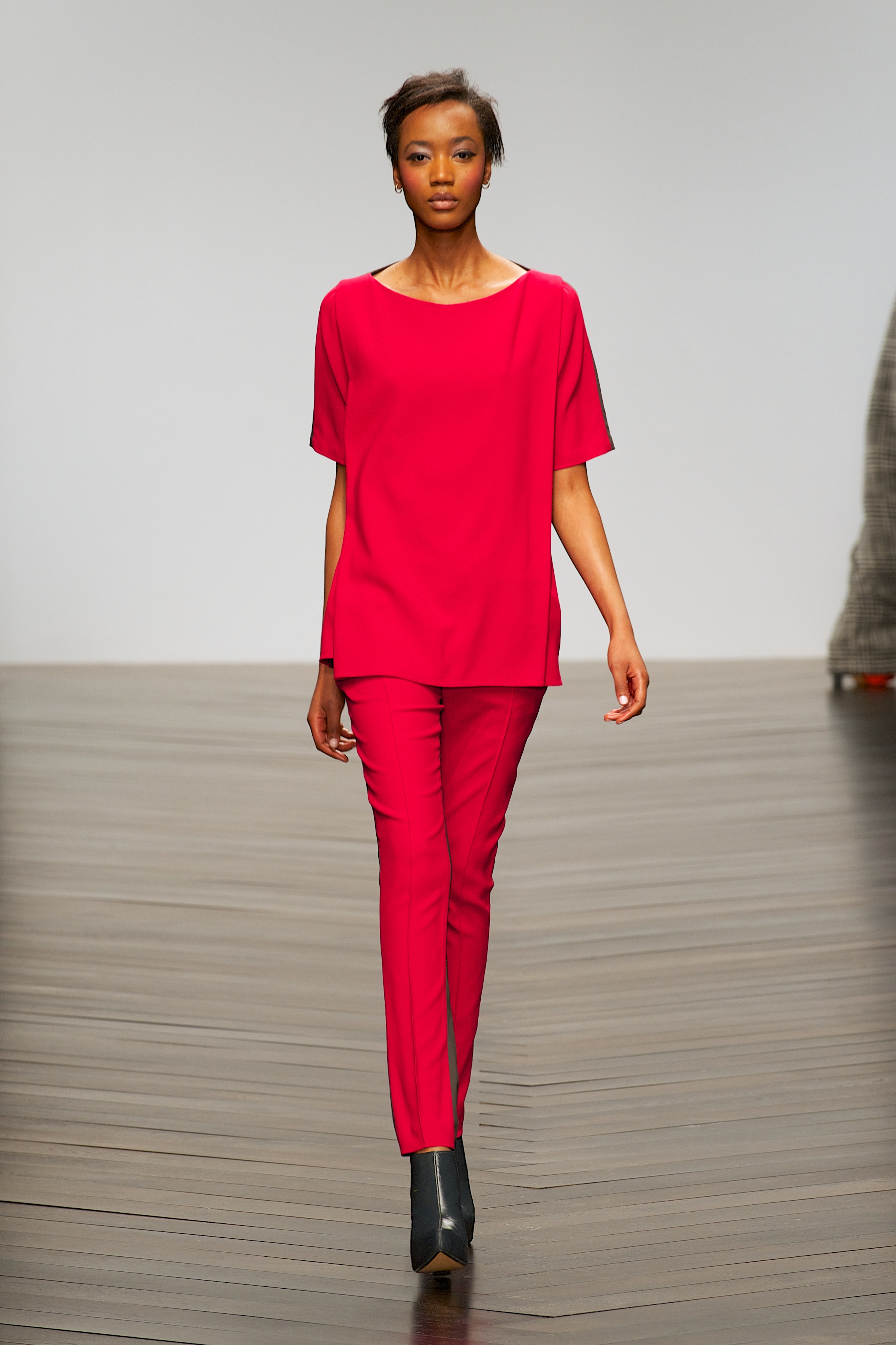 2013-07-10-ZoeJordanAW137.jpg