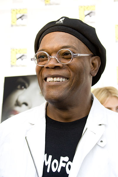 2013-07-24-400pxSamuel_L_Jackson_at_San_Diego_ComicCon_2008.jpg