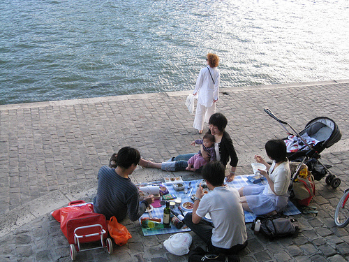 2013-07-25-PicnicalongtheSeineinParis.jpg