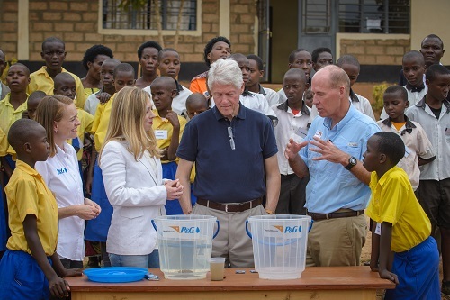 2013-08-08-http:-www.worldvision.org-content.nsf-about-20130805_Rwanda-WASH_Clintons-see-firsthand-how-clean-water-saves-lives?open&lpos=ctr_txt_Clinton-WASH-HOT-WV_Pres_pressrelease2.6.jpg