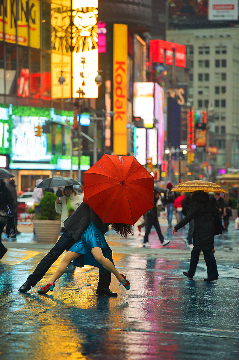 2013-08-16-Michael_Jagger_Evita_Arce_Times_Square.jpg