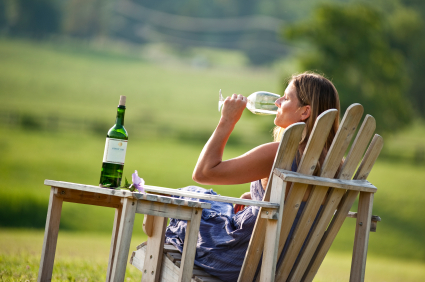2013-08-17-iStock_000018511200XSmallFemmeChaiset.jpg