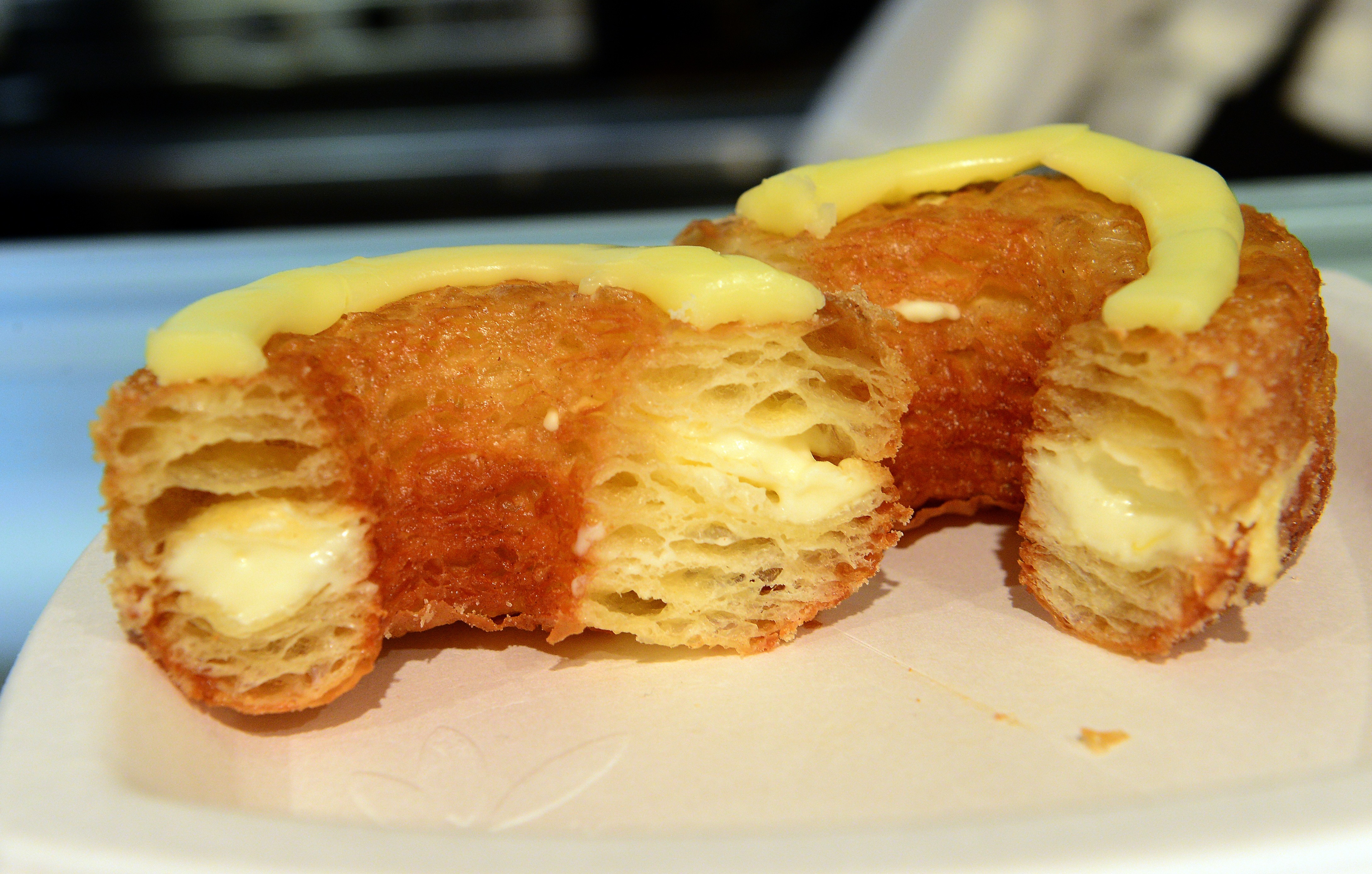 2013-08-28-CRONUT_original1.jpg