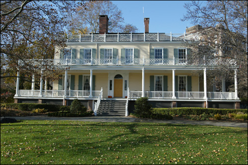 2013-08-29-gracie_mansion_large.jpg