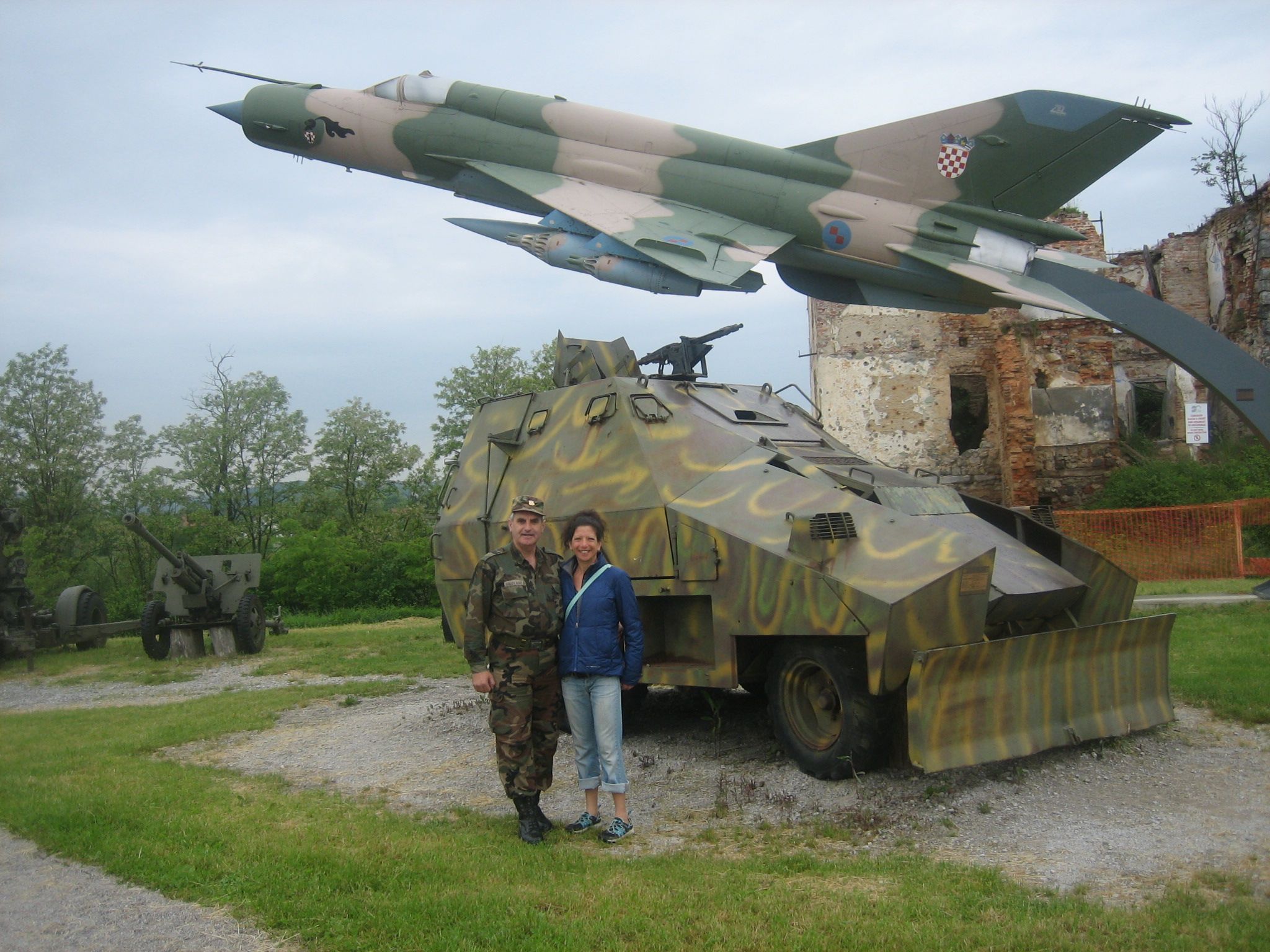 2013-09-10-CroatianWarMuseumStefGeneraltractortank.jpg