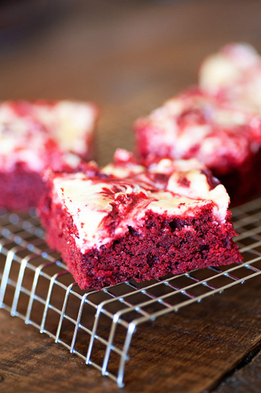 2013-09-14-redvelvetcheesecakebrowniespicture.jpg