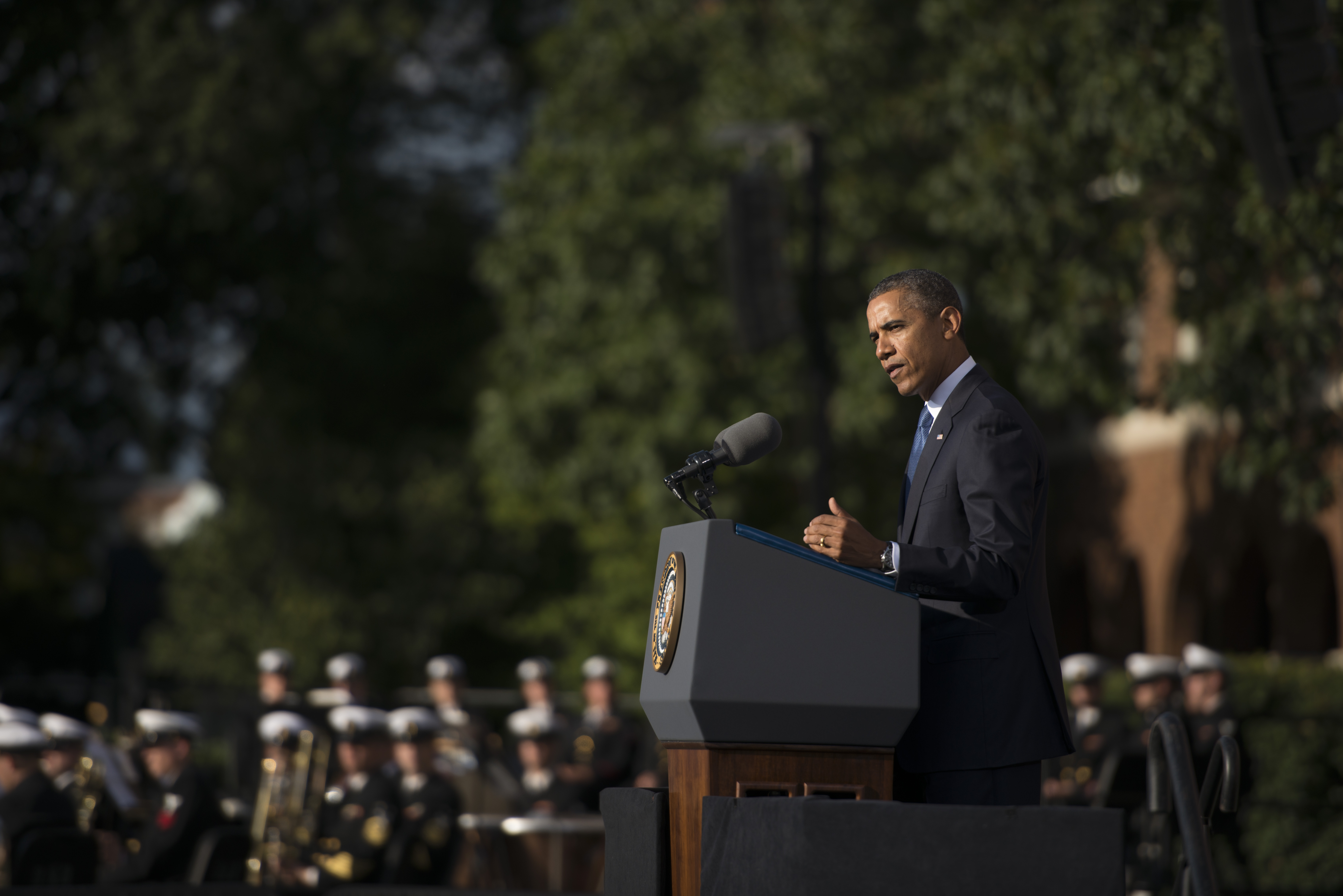 2013-09-23-NavyYardshootingObamamemorial.JPG