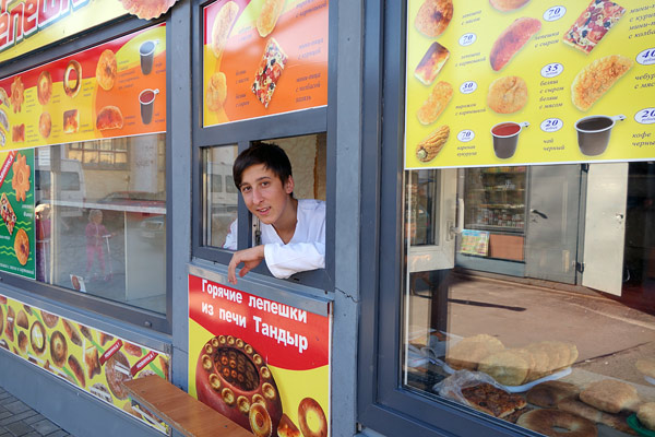 2013-09-24-65uzbekifoodstand.jpg