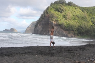 2013-09-25-handstandbeachsm.jpg